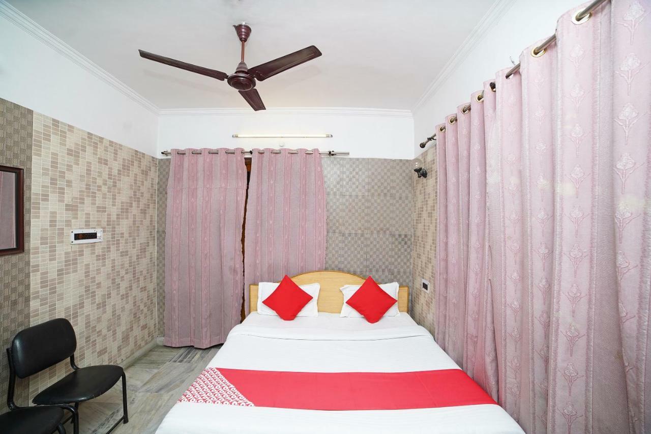 Oyo 39543 Hotel Kk Pantnagar Exterior foto